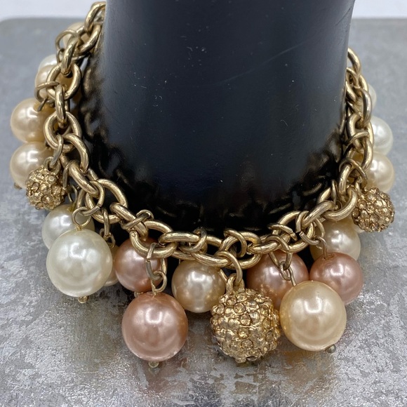 Elegant Gold Tone Faux Pearl Beads & Gold Beads W/ Rhinestone Cha Cha Bracelet - Picture 8 of 9